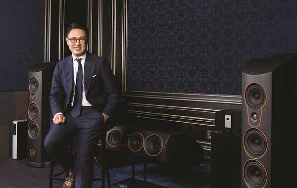 Profile 이현준 •오디오 평론가 •유튜브 ‘하피TV’ 운영자 • 오디오 홈시어터 공간 설계 기업 ‘하이엔드 오디오’ CEO