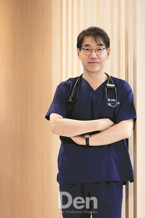 •순천향대학교 부천병원 심장내과 교수. 대한심혈관중재학회(KSIC) 보험위 간사. 한국 관동맥만성폐색병변 연구회(KCTO) 연구위원장.