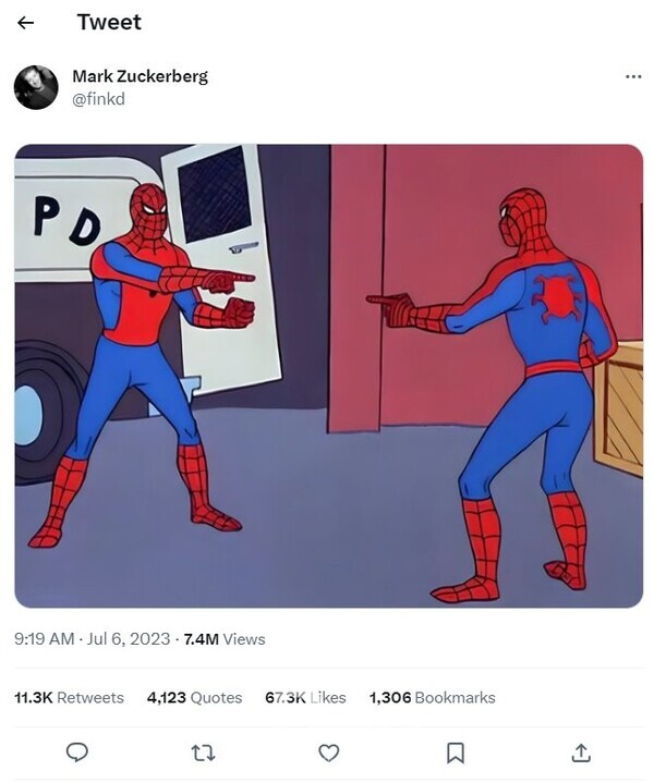 저커버그가 트위터에 올린 그림(왼). 똑같이 생긴 스파이더맨이 서로를 마주 보고 있다. 스레드는 똑같은 서비스를 두고 트위터와 경쟁할 것이라는 도전장으로 해석된다.