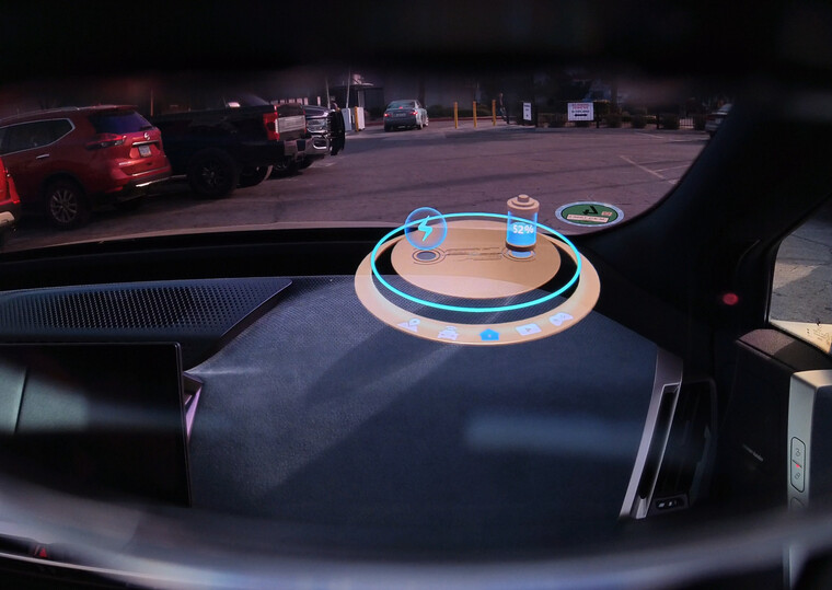 BMW가 공개한 증강현실(AR) 글라스&nbsp;© BMW<br>