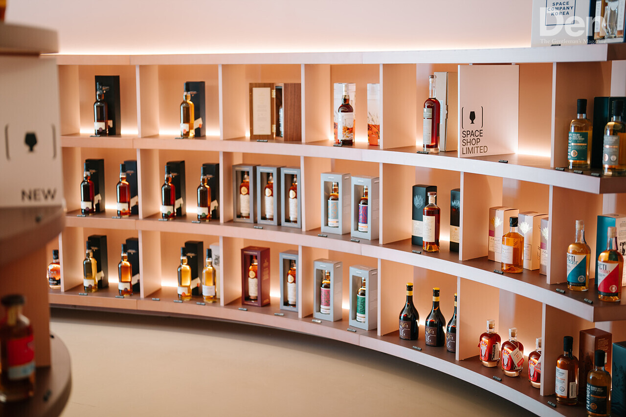 김남일 원장이 운영하는 보틀샵 ‘스페이스샵’ ⓒ Den