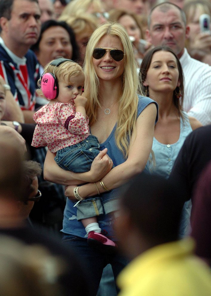 귀네스 팰트로와 딸 애플 마틴 ⓒ alamy<br>