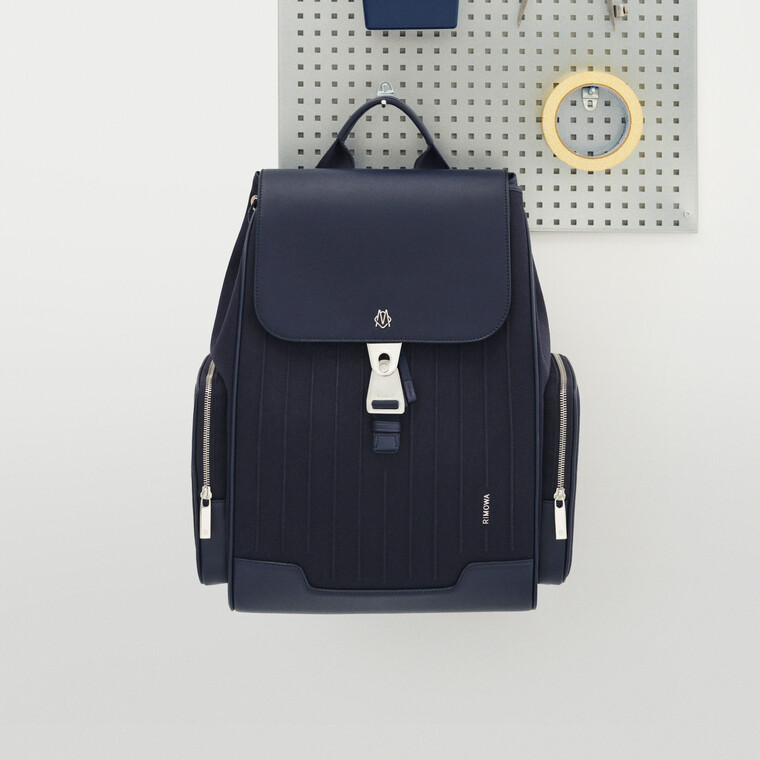 네버 스틸 플랩 백팩 라지 네이비. ⓒ리모와 코리아<br>