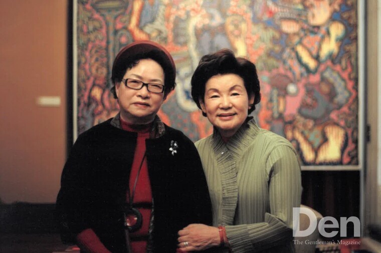 장봉애 원장(왼쪽)과 시인 신달자 ⓒ 대웅제약