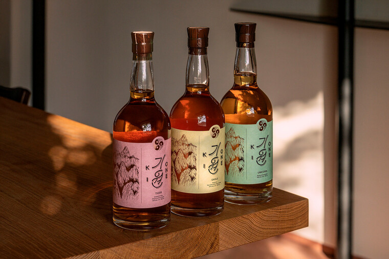 기원 위스키 시그너처 시리즈.<br>(왼쪽부터) 호랑이·독수리·유니콘 에디션 ⓒ&nbsp;기원위스키증류소<br>
