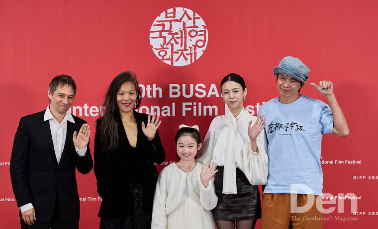 제30회 부산국제영화제를 찾은 &lt;왼손잡이 소녀&gt; 팀.&nbsp;© 부산국제영화제<br>